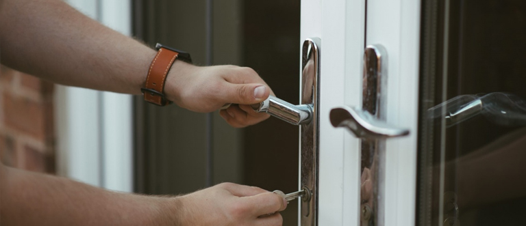 24 hour key locksmith Downey